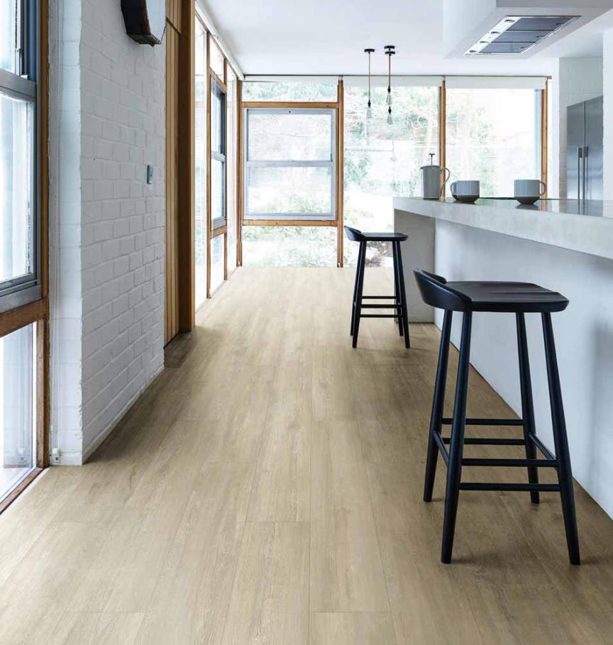 LFC553252_Lifestyle_Floors_LVT_Plombante_Lifestyle_Cover_55_Chene_Rustique_Clair_RS