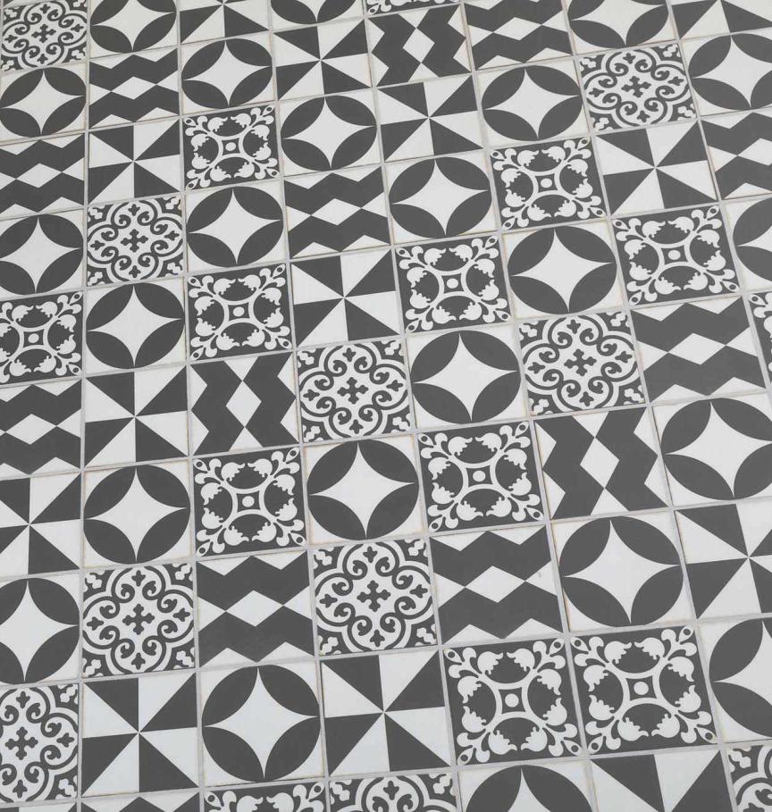 PE70801_Lifestylefloors_Lifestyle_Cover_70_Azuelos_Anthracite
